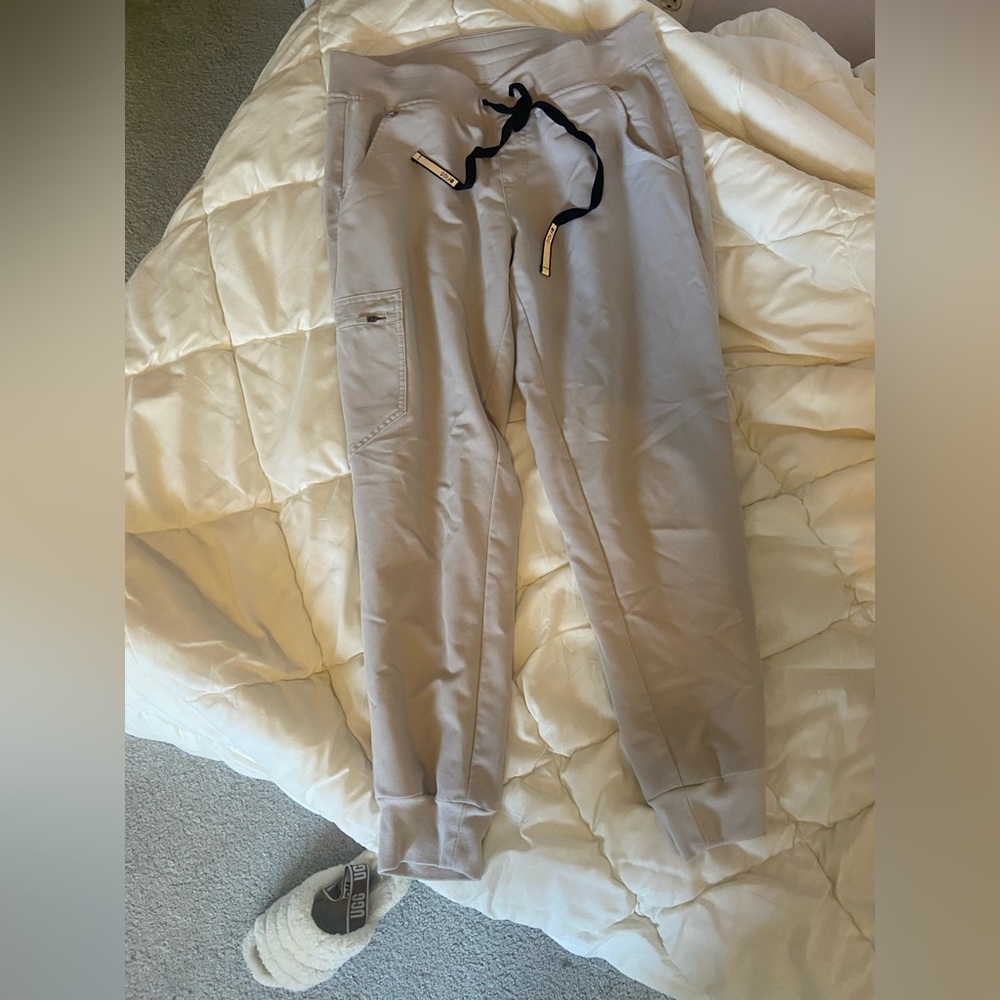 Figs Zamora jogger scrub pants in boulder